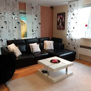 Lucica Apartamento