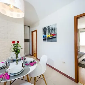Lara Apartment